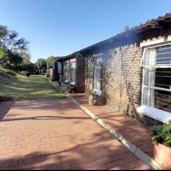 To Let commercial Property for Rent in Broederstroom North West